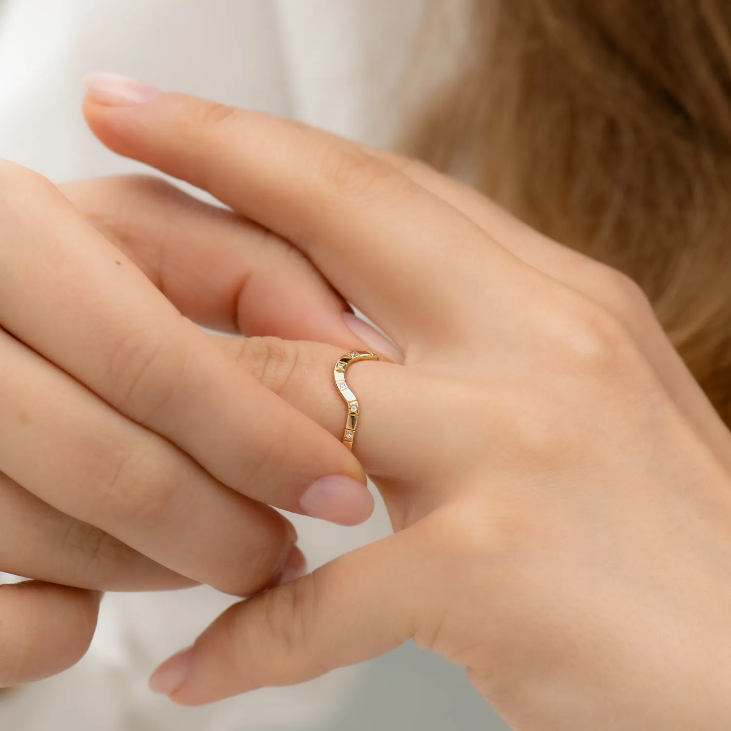 Curved Wedding Band with Brilliant Diamonds