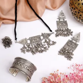 Teejh Hareetha Silver Oxidised Jewelry Gift Set