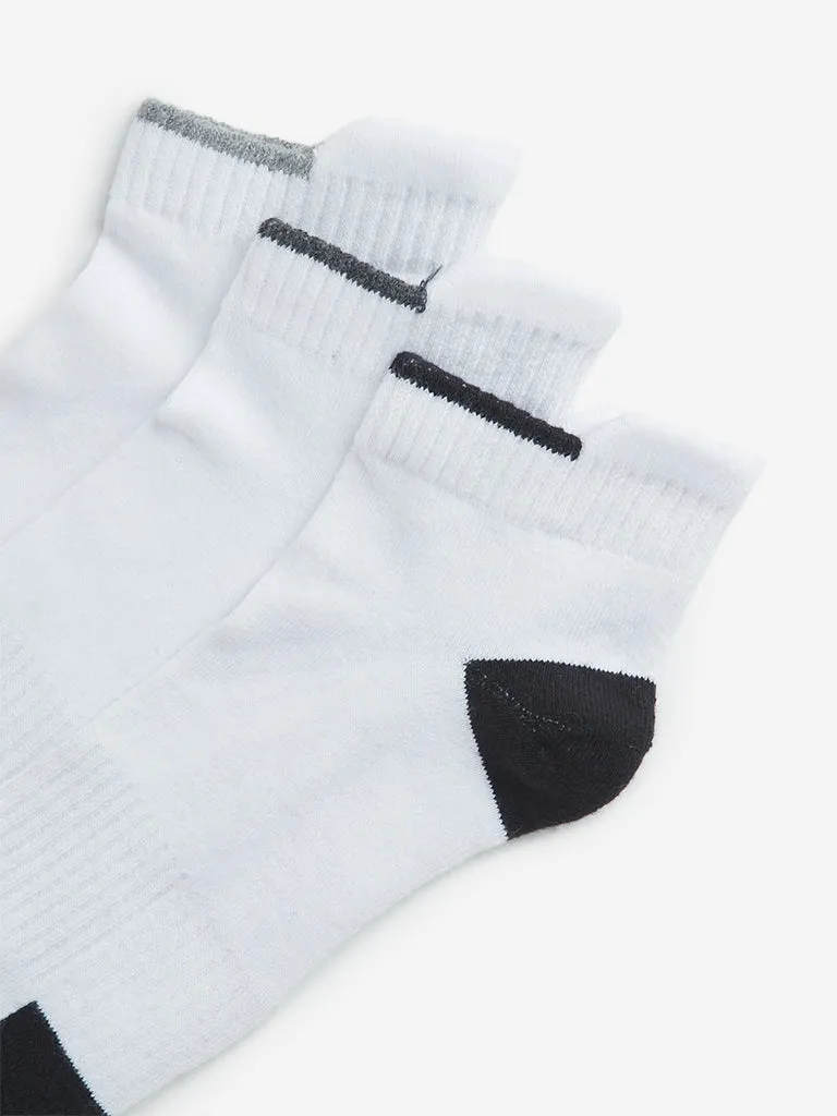 WES Lounge White Ankle Length Cotton Blend Socks- Pack of 3